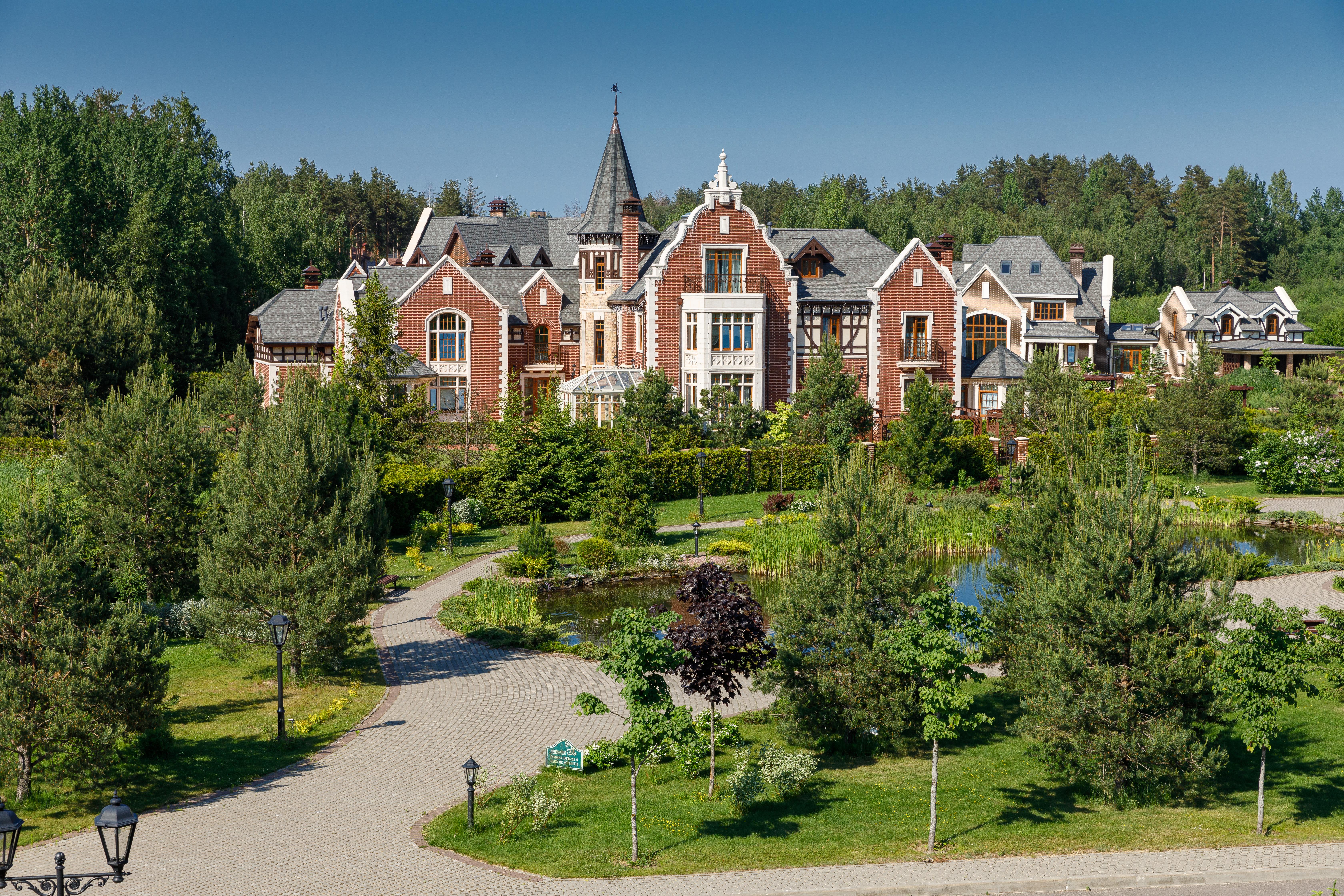 Английский стиль в архитектуре: почему он идеален для загородной жизни